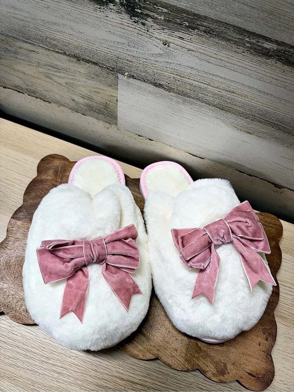 Bow Slippers in White & Pink